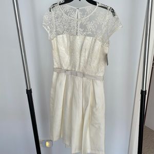 Taylor Off-White Lace & Dupioni Silk Cocktail Dress-Perfect for Brides NWT Sz 6